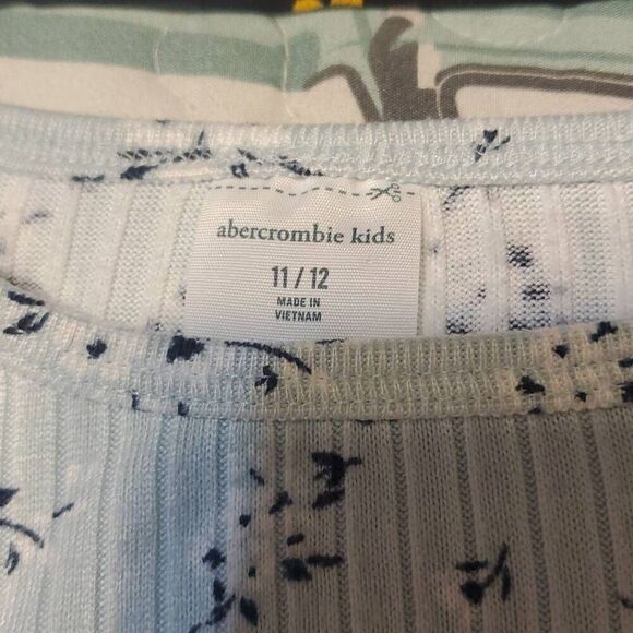 NWOT ABECROMBIE KIDS GIRLS LS SHIRT - Picture 2 of 4